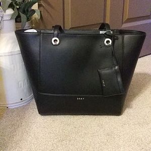 Dkny Gretina Tote with attached/removable card wallet NWT